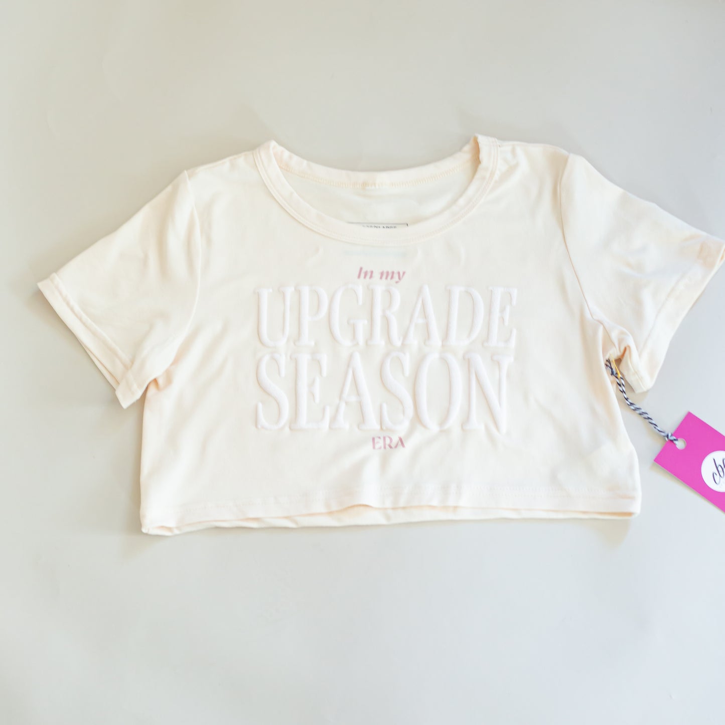 Upgrade season era cropped t-shirt